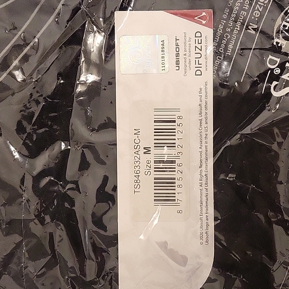 Assassin's Creed Difuzed T-Shirt NEW Medium - Picture 3 of 3